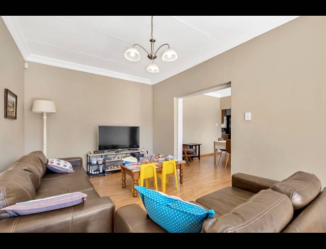 3 BEDROOM HOUSE FOR SALE IN KENSINGTON B